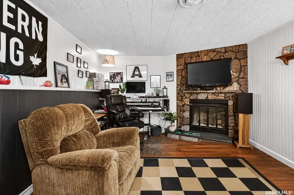 1050 Simcoe Street Moose Jaw SK S6H 3J2