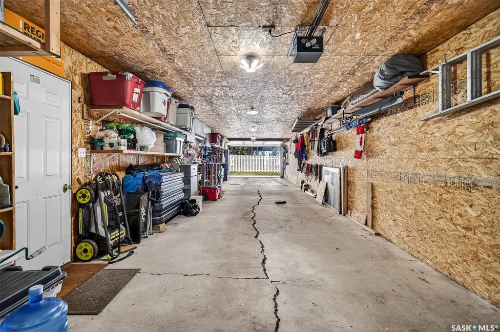 1050 Simcoe Street Moose Jaw SK S6H 3J2