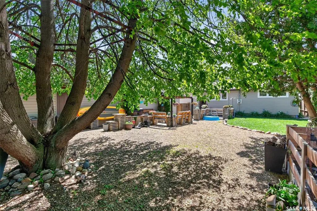1050 Simcoe Street Moose Jaw SK S6H 3J2