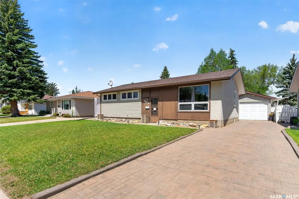 1050 Simcoe Street Moose Jaw SK S6H 3J2