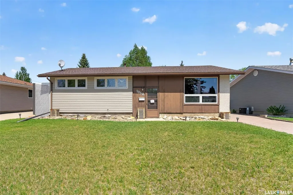 1050 Simcoe Street Moose Jaw SK S6H 3J2