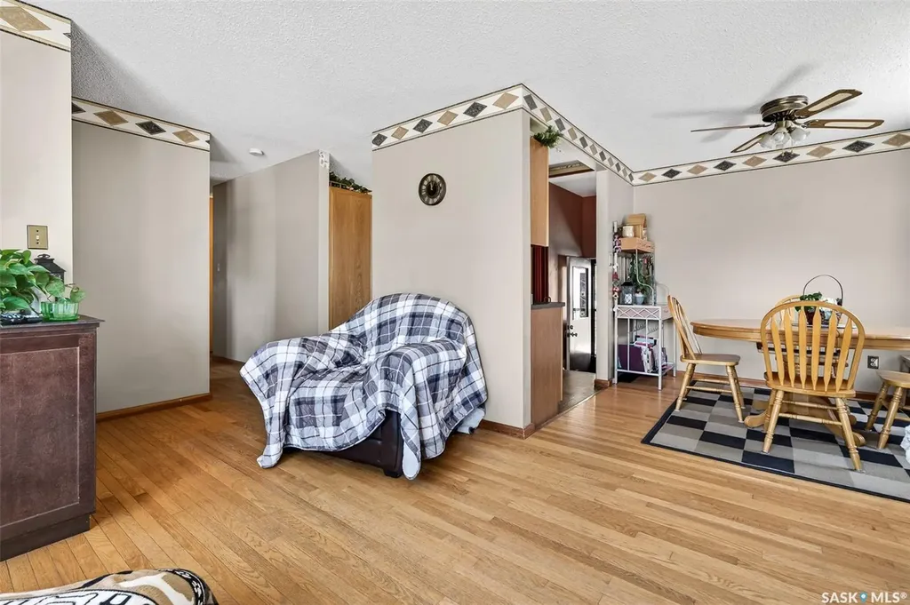 1050 Simcoe Street Moose Jaw SK S6H 3J2