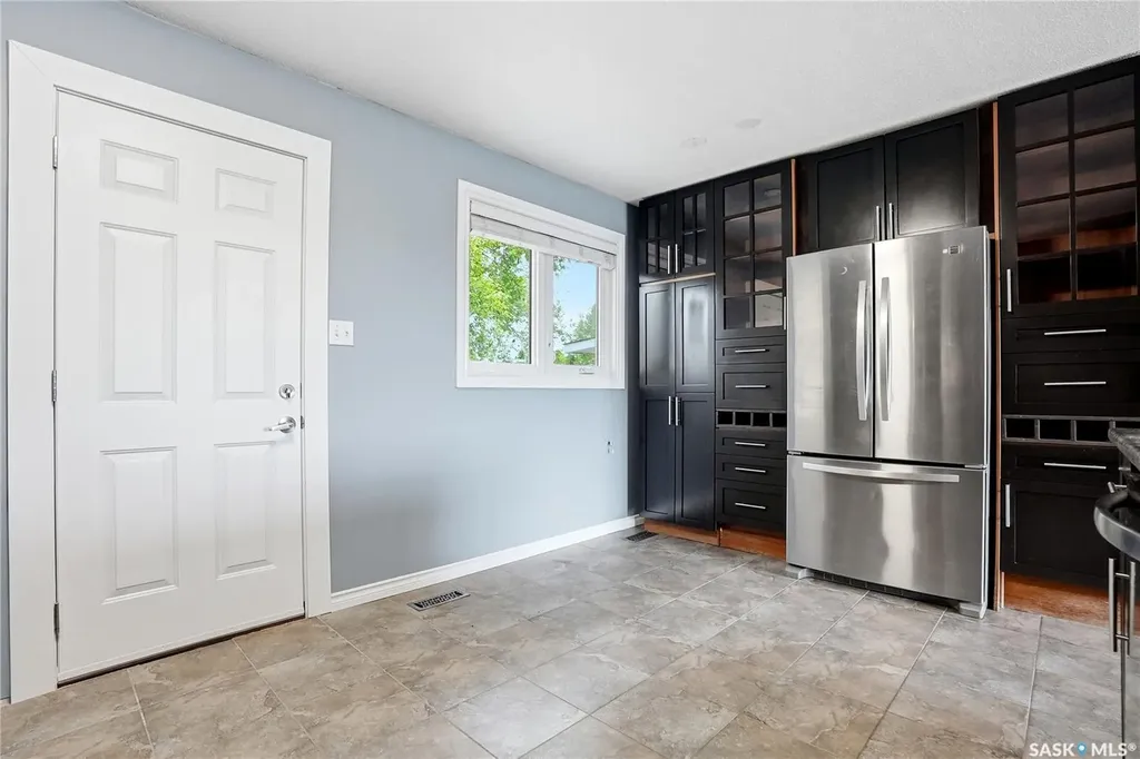 424 Dalhousie Crescent Saskatoon SK S7H 3S4