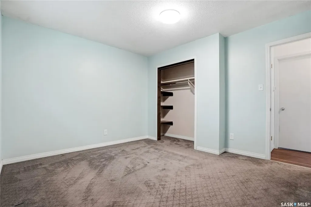 424 Dalhousie Crescent Saskatoon SK S7H 3S4
