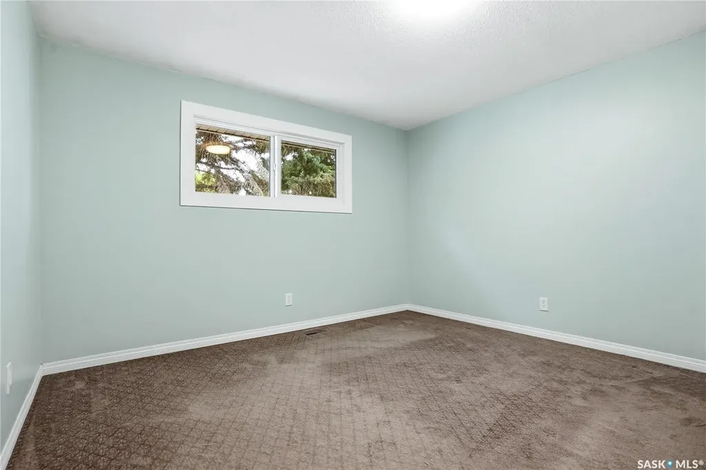 424 Dalhousie Crescent Saskatoon SK S7H 3S4
