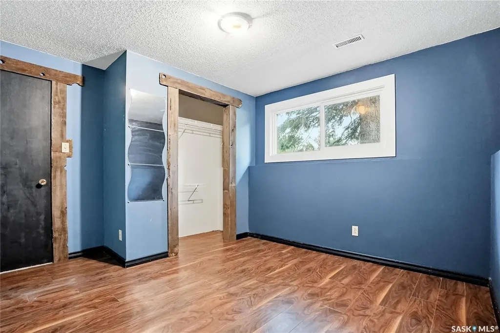 424 Dalhousie Crescent Saskatoon SK S7H 3S4