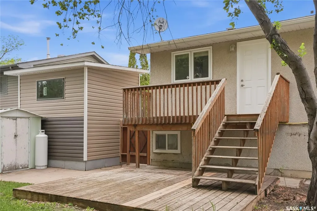 424 Dalhousie Crescent Saskatoon SK S7H 3S4