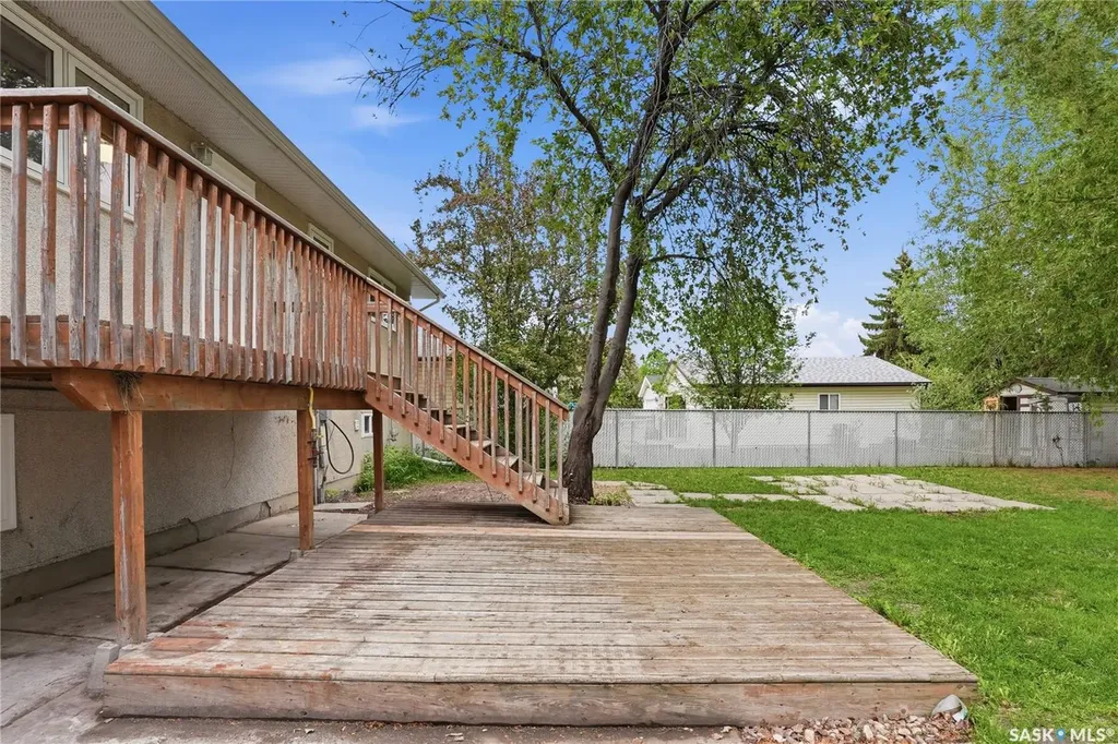 424 Dalhousie Crescent Saskatoon SK S7H 3S4
