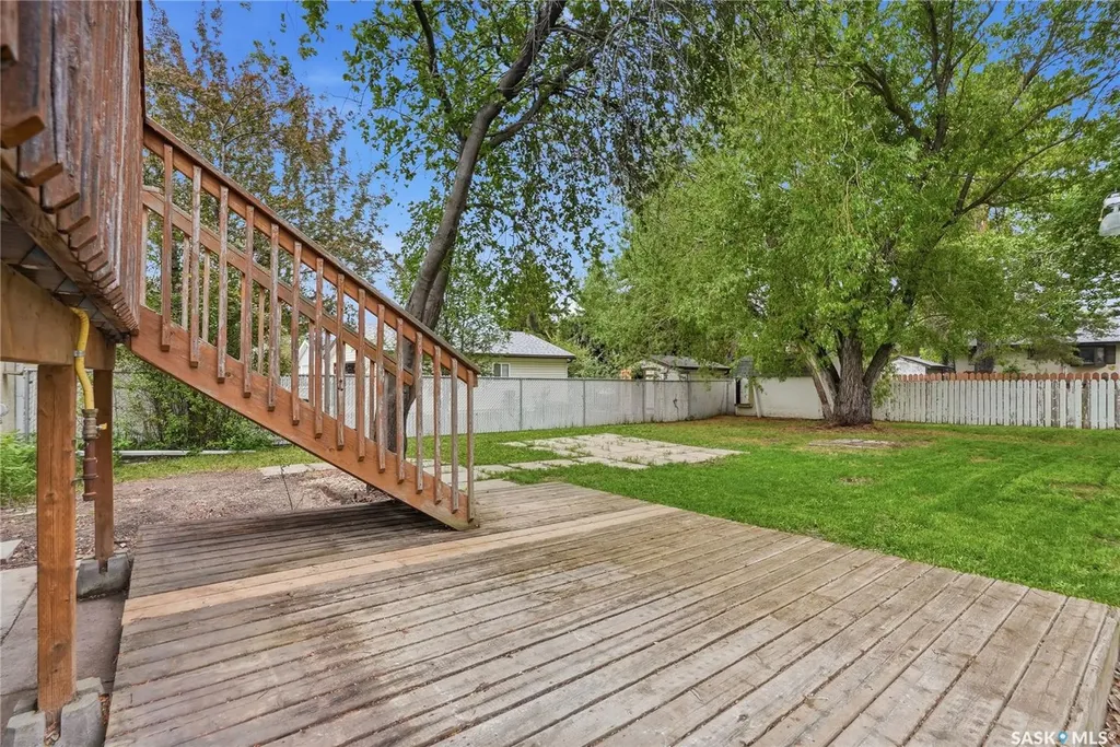 424 Dalhousie Crescent Saskatoon SK S7H 3S4