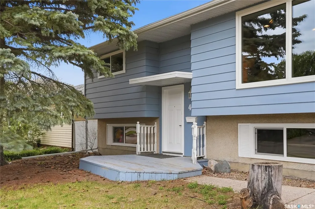 424 Dalhousie Crescent Saskatoon SK S7H 3S4