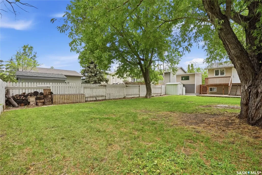 424 Dalhousie Crescent Saskatoon SK S7H 3S4