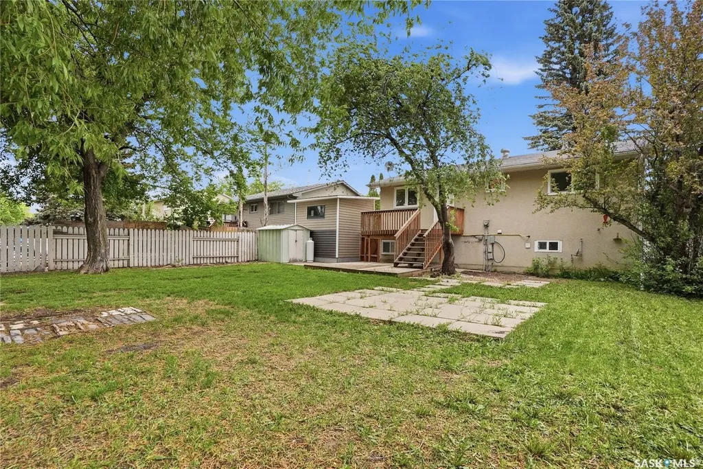 424 Dalhousie Crescent Saskatoon SK S7H 3S4