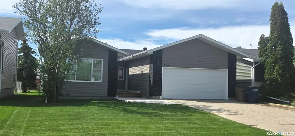 754 Golburn Crescent Tisdale SK S0E 1T0
