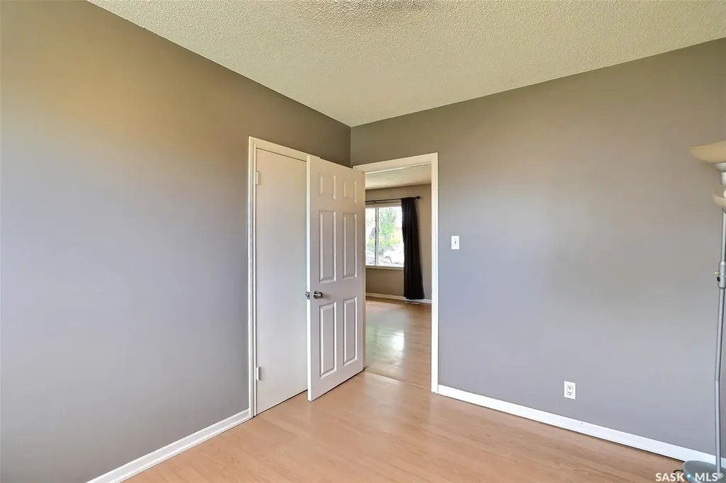1834 Bond Street Regina SK S4N 1X9