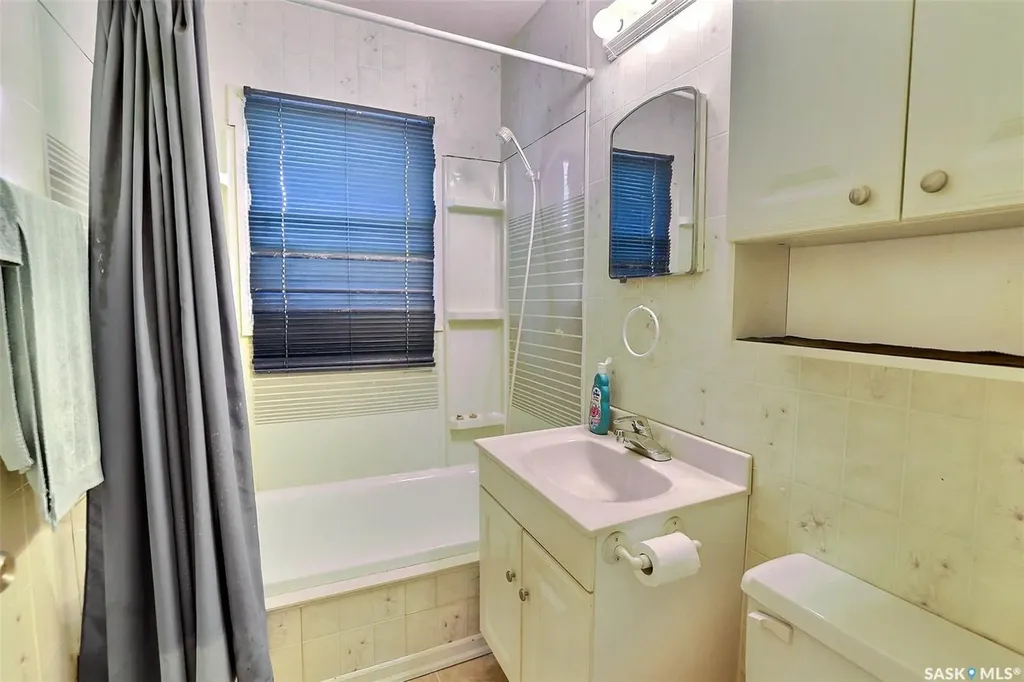 1834 Bond Street Regina SK S4N 1X9