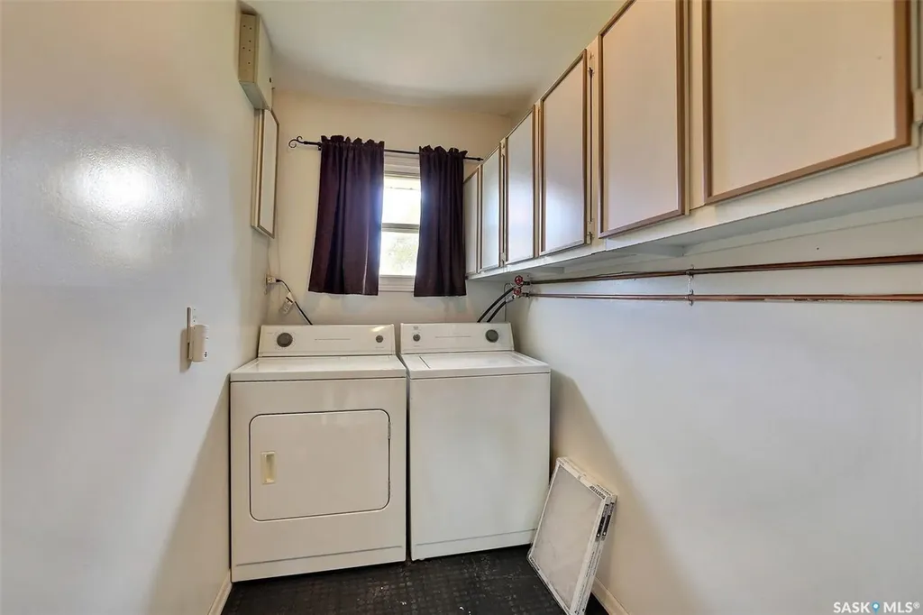 1834 Bond Street Regina SK S4N 1X9