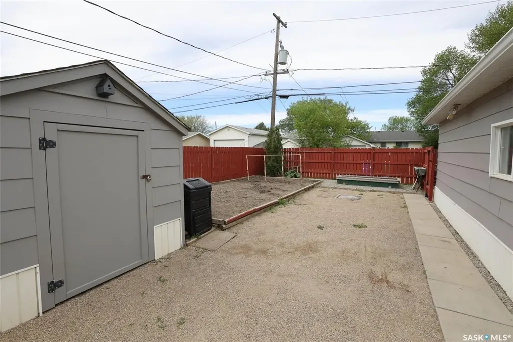 1834 Bond Street Regina SK S4N 1X9