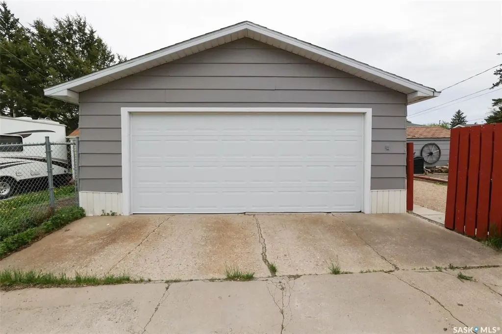 1834 Bond Street Regina SK S4N 1X9