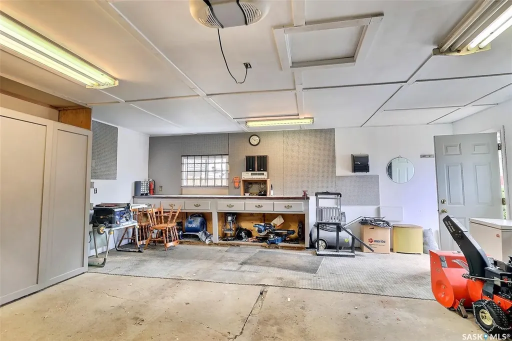 1834 Bond Street Regina SK S4N 1X9