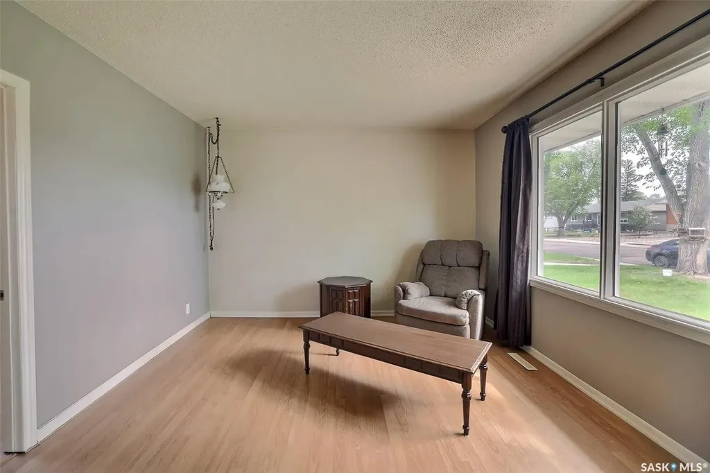 1834 Bond Street Regina SK S4N 1X9