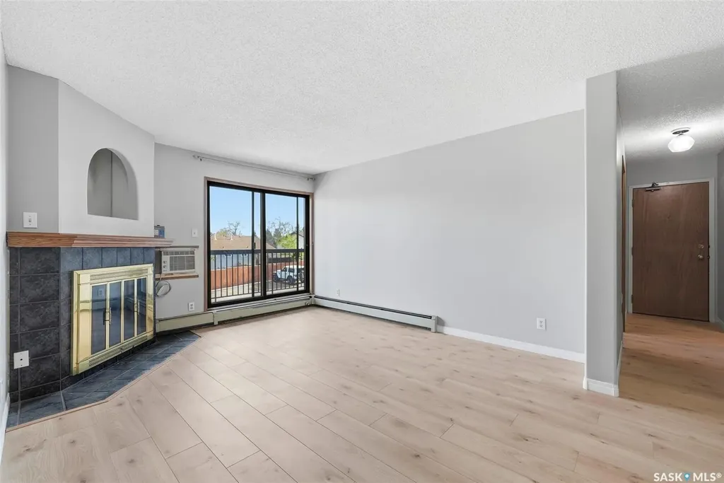 345 Kingsmere Boulevard Saskatoon SK S7J 4J6