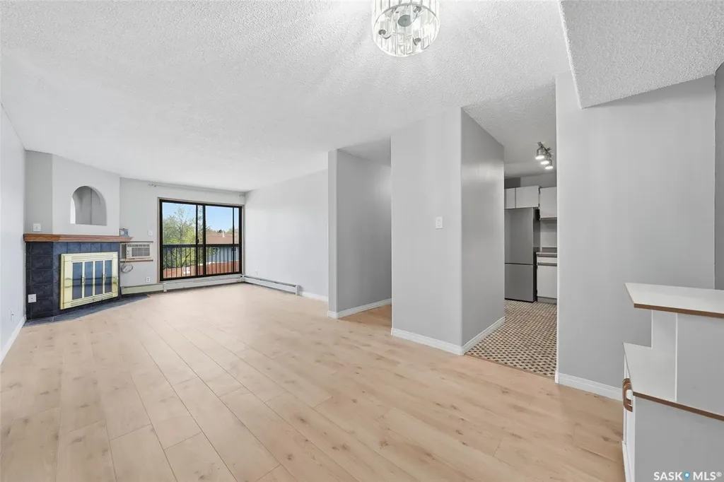 345 Kingsmere Boulevard Saskatoon SK S7J 4J6