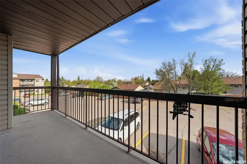 345 Kingsmere Boulevard Saskatoon SK S7J 4J6