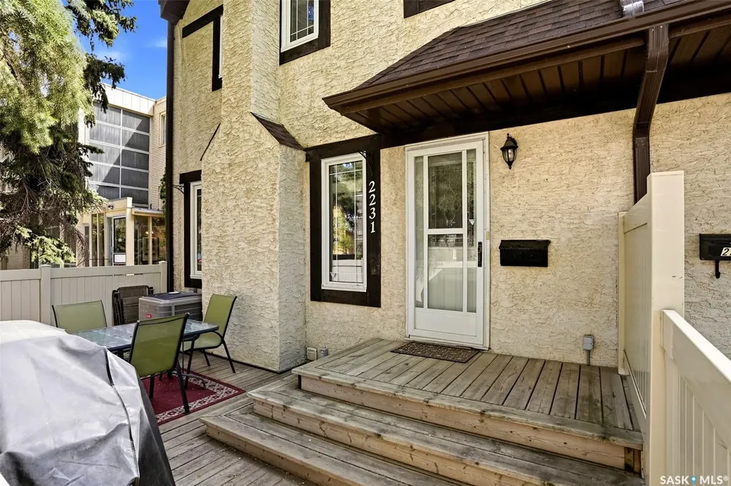 2231 Mcintyre Street Regina SK S4P 2S1