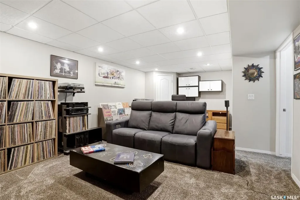 2231 Mcintyre Street Regina SK S4P 2S1
