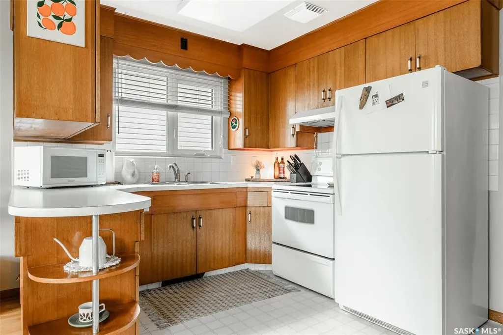 2504 14th Street NE Saskatoon SK S7K 3J8