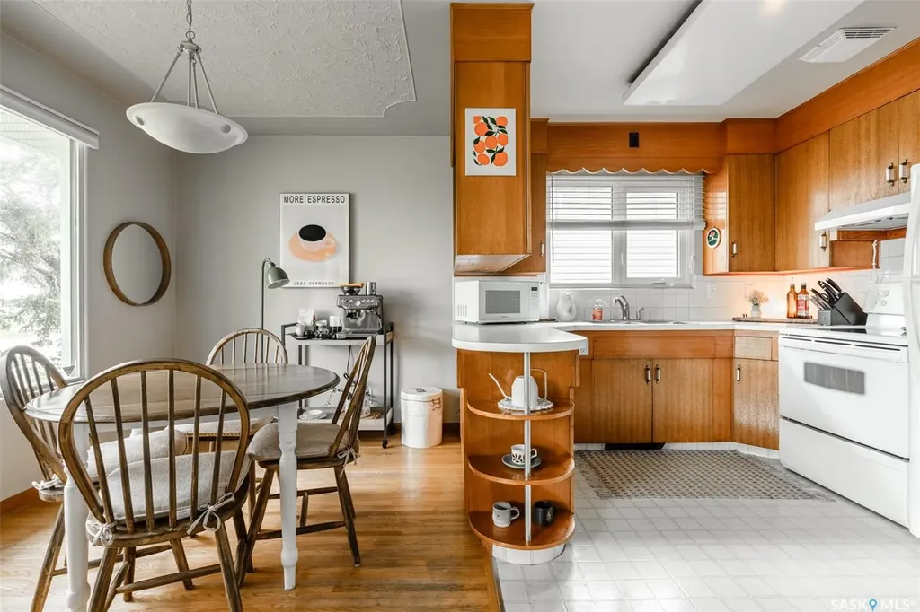 2504 14th Street NE Saskatoon SK S7K 3J8