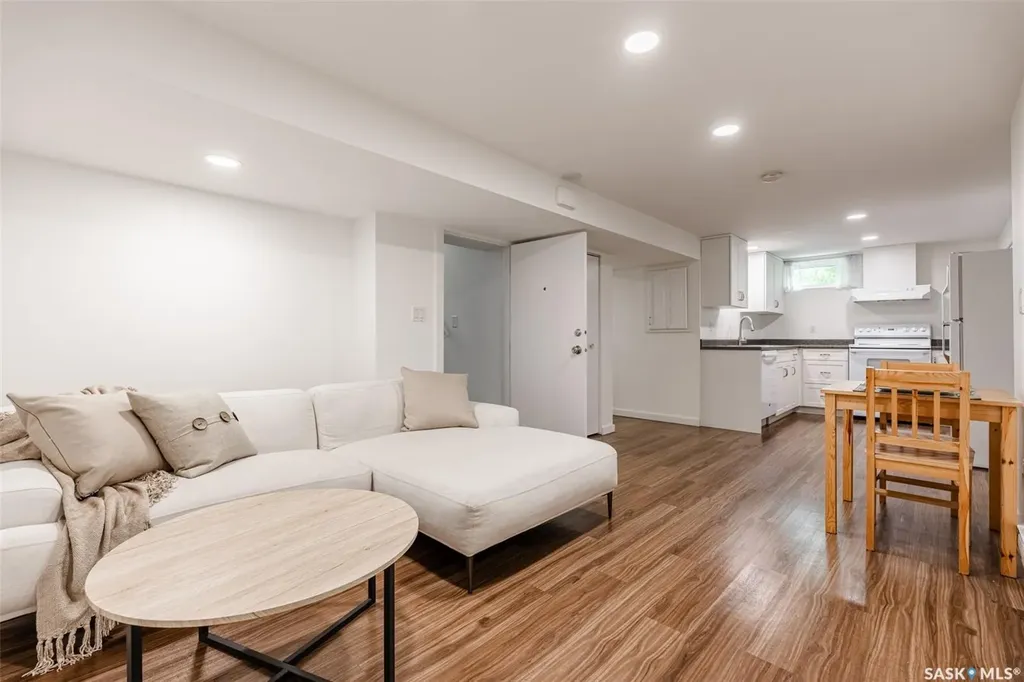2504 14th Street NE Saskatoon SK S7K 3J8