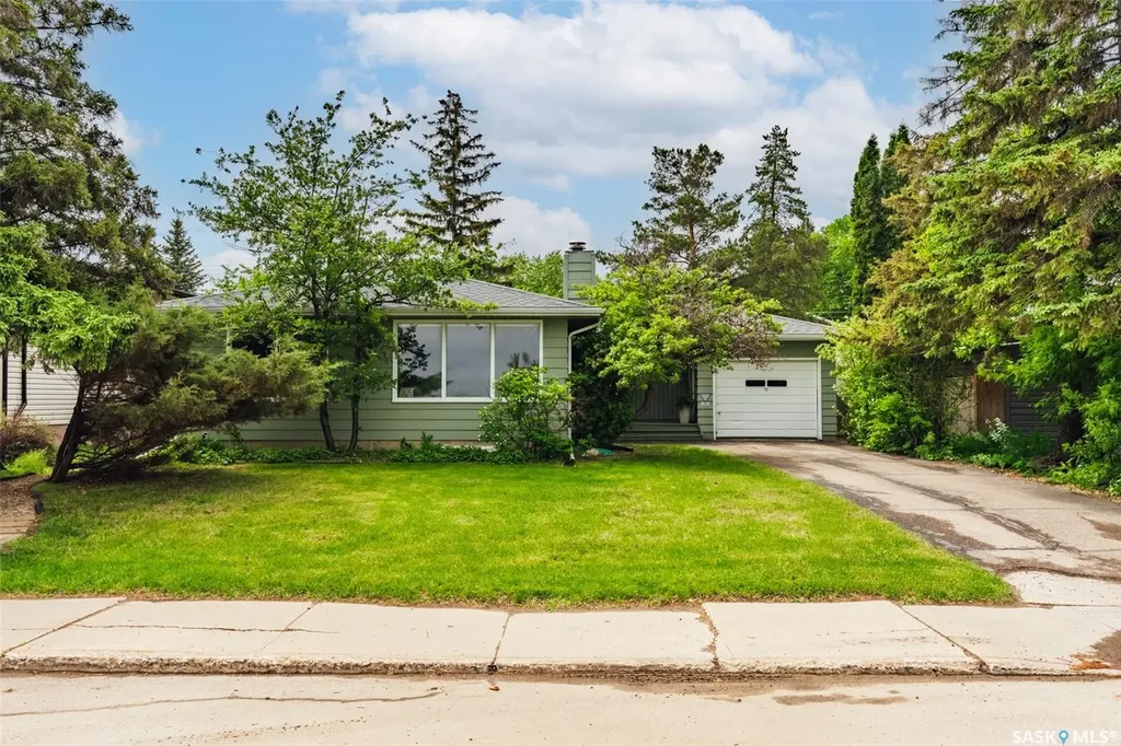 2504 14th Street NE Saskatoon SK S7K 3J8