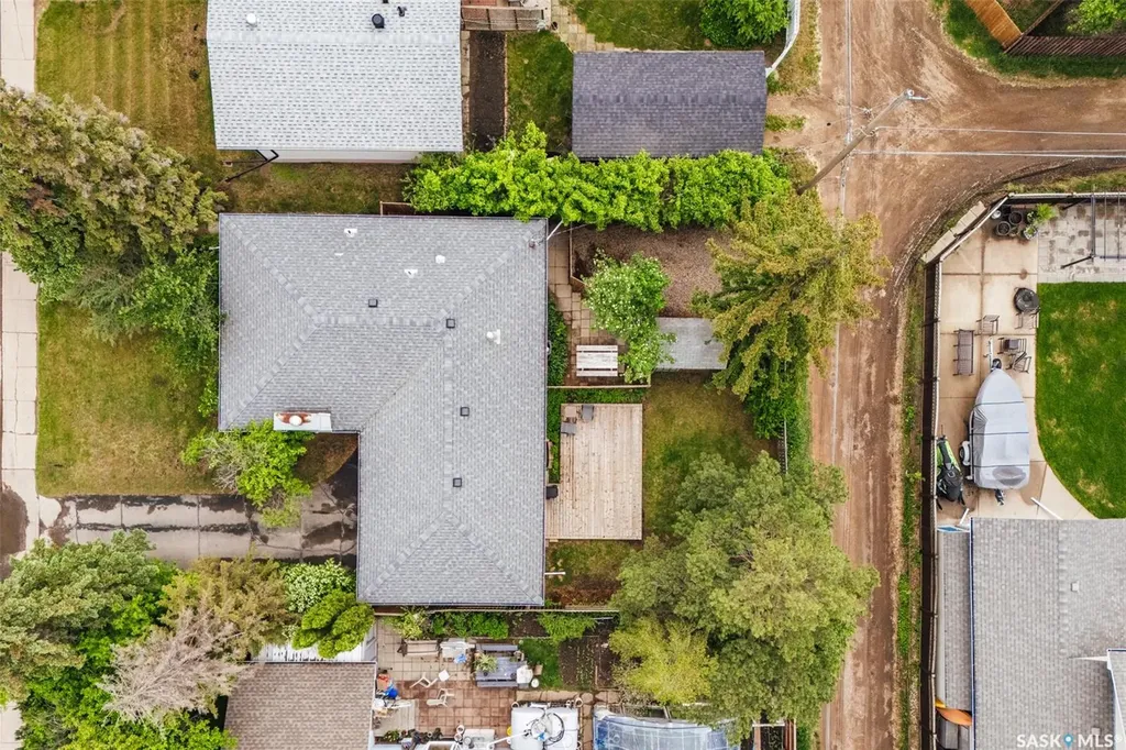 2504 14th Street NE Saskatoon SK S7K 3J8