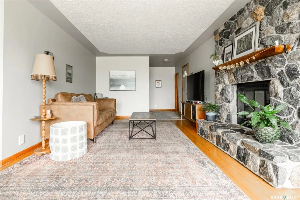 2504 14th Street NE Saskatoon SK S7K 3J8