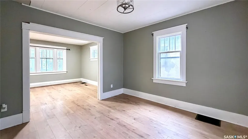 3312 Victoria Avenue Regina SK S4T 1L6