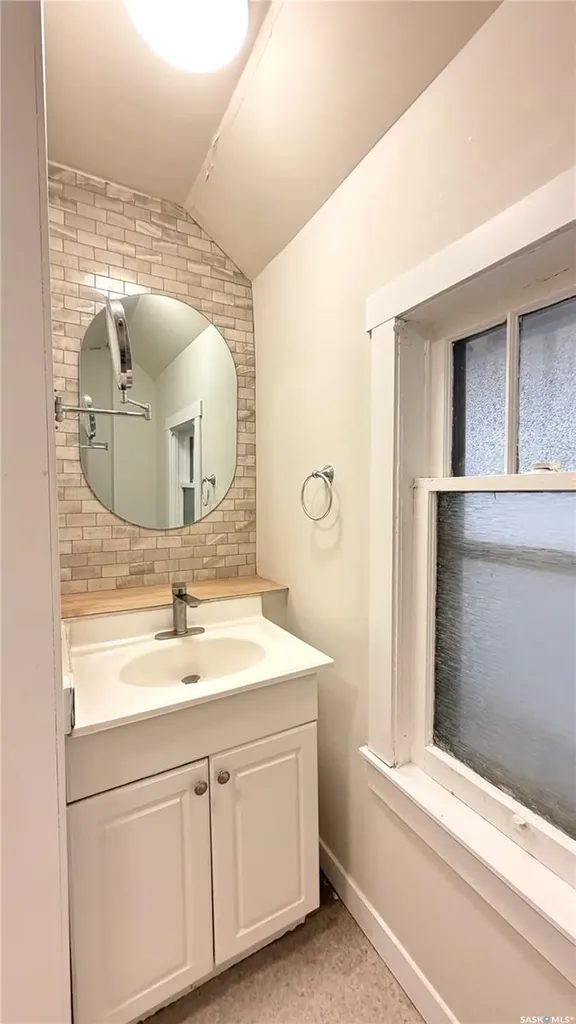 3312 Victoria Avenue Regina SK S4T 1L6