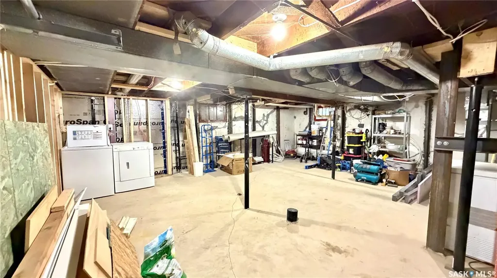 3312 Victoria Avenue Regina SK S4T 1L6