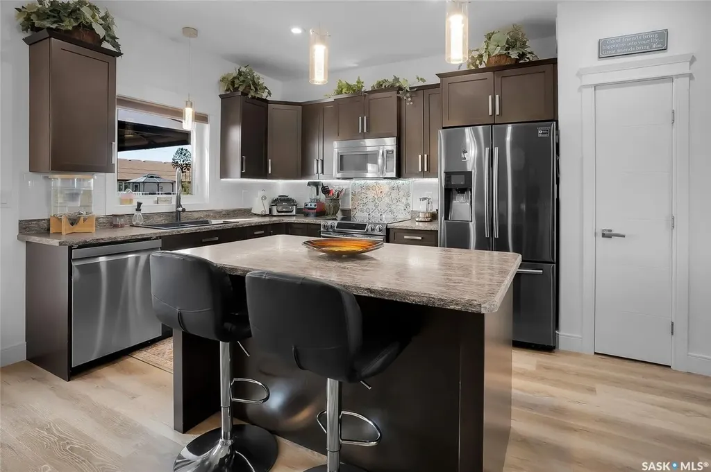 922 Rockhill Lane Martensville SK S0K 0A2