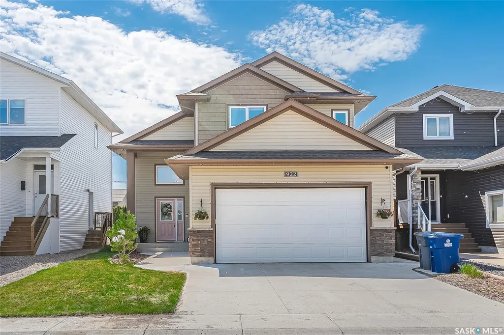 922 Rockhill Lane Martensville SK S0K 0A2