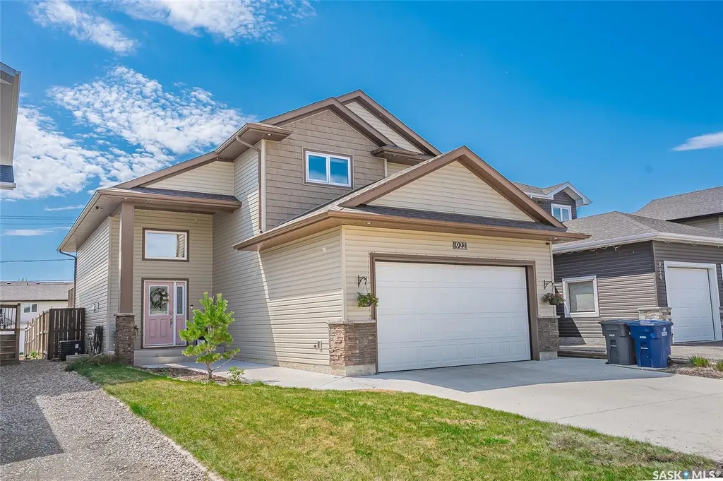 922 Rockhill Lane Martensville SK S0K 0A2