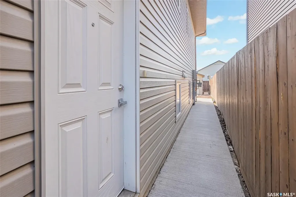 922 Rockhill Lane Martensville SK S0K 0A2