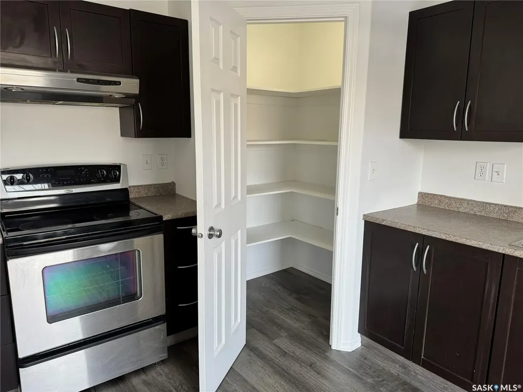 802 K Avenue N Saskatoon SK S7L 2N1
