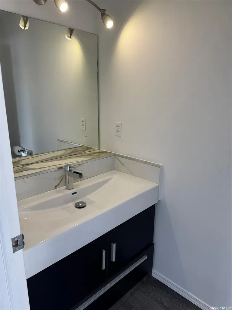 802 K Avenue N Saskatoon SK S7L 2N1