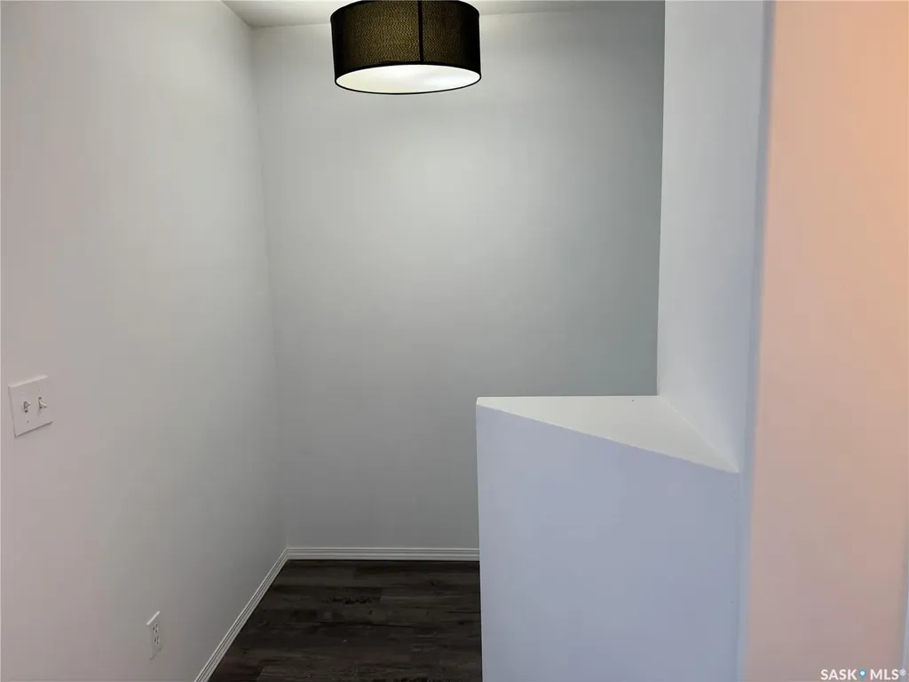 802 K Avenue N Saskatoon SK S7L 2N1