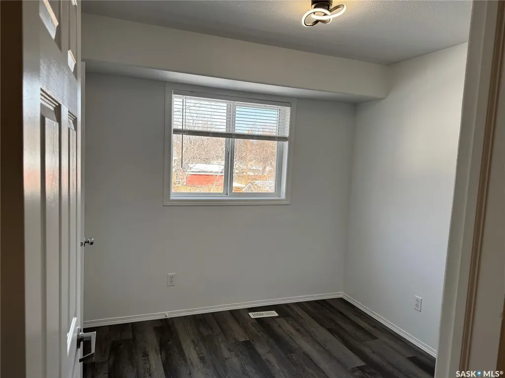 802 K Avenue N Saskatoon SK S7L 2N1