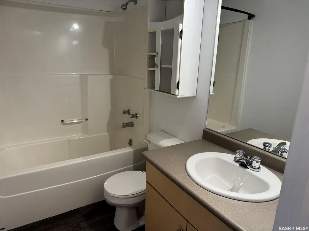 802 K Avenue N Saskatoon SK S7L 2N1