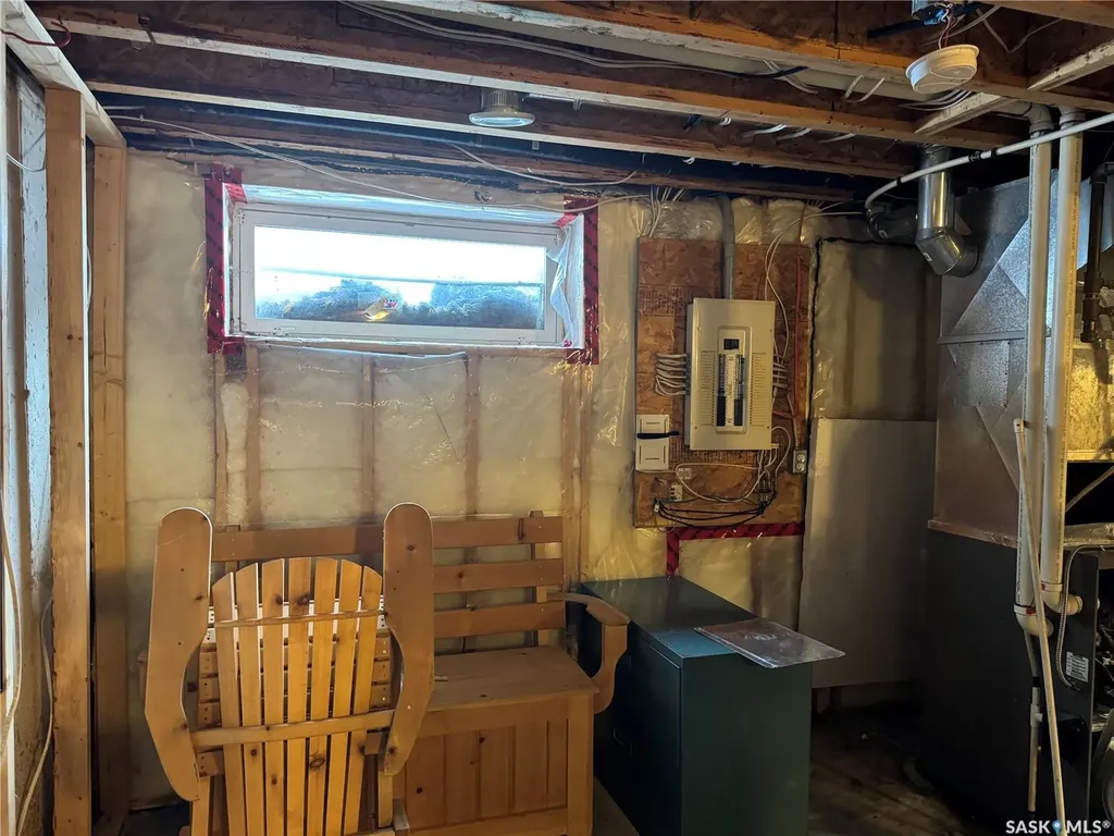 802 K Avenue N Saskatoon SK S7L 2N1
