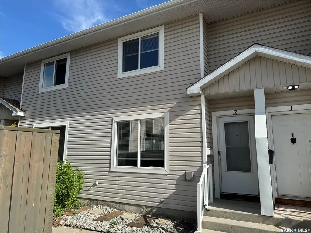 802 K Avenue N Saskatoon SK S7L 2N1