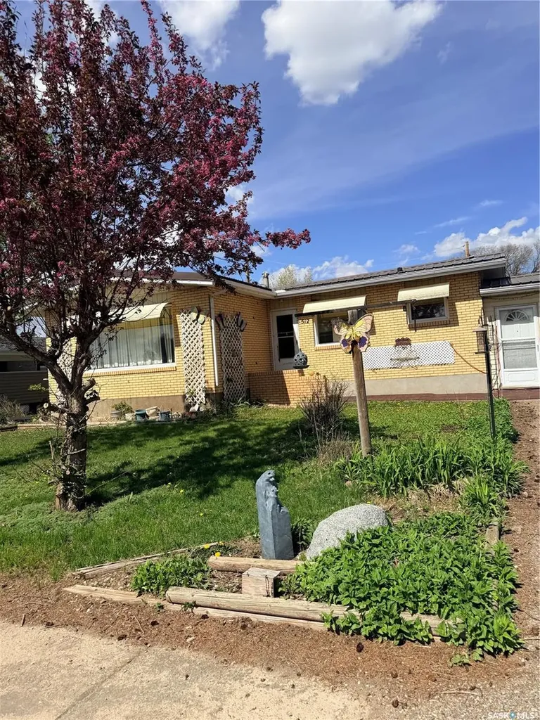 512 Mcnab Street Burstall SK S0N 0H0